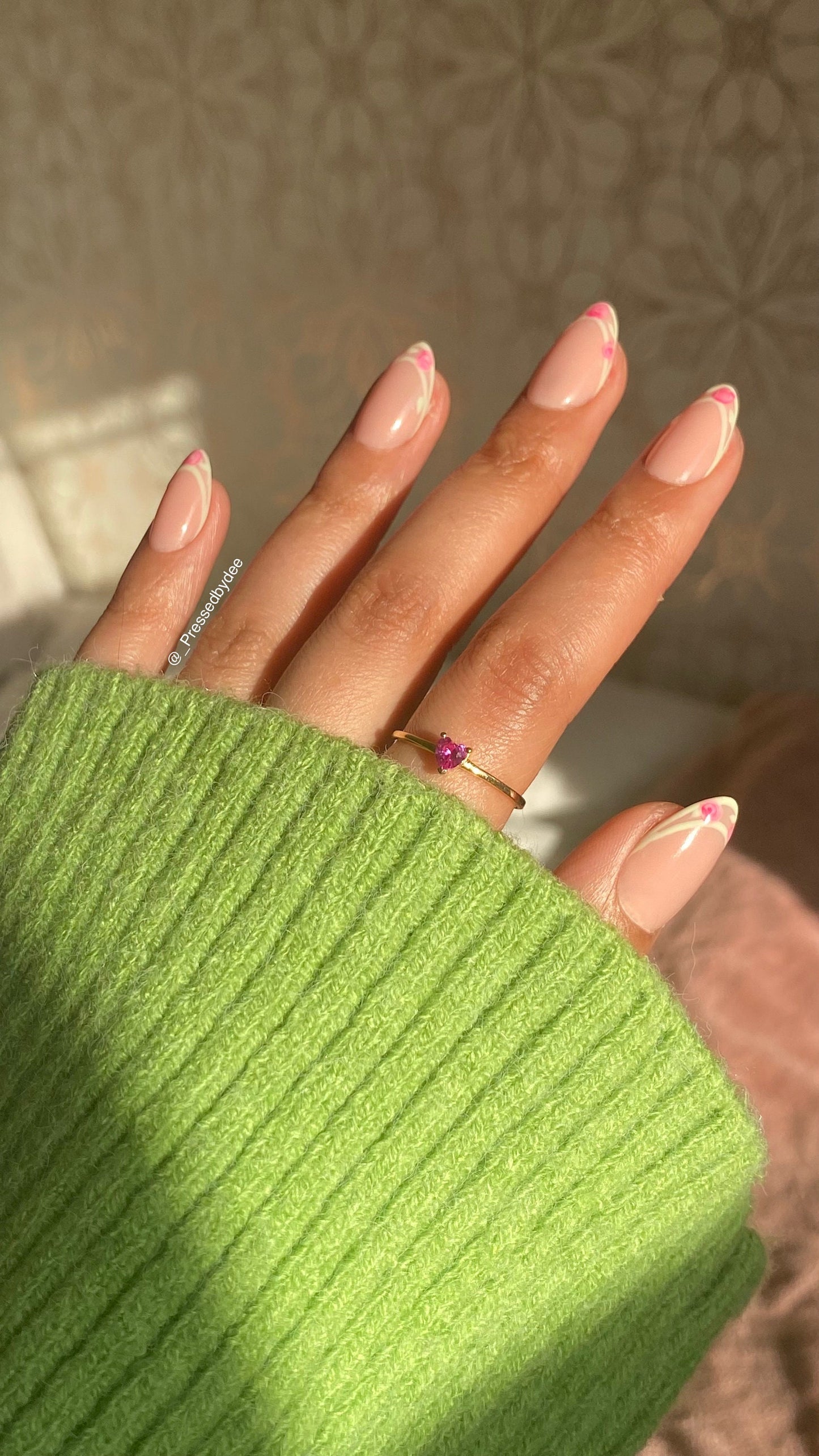 Thorns & Roses - Press on nails UK