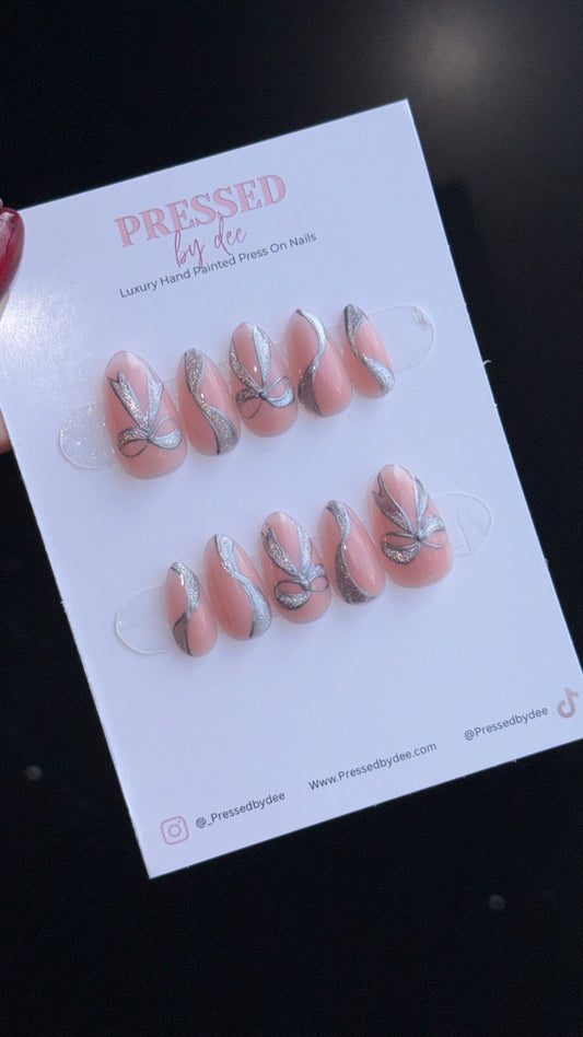 Silver Bow - Christmas/New Years Eve | Handpainted Press On Nails